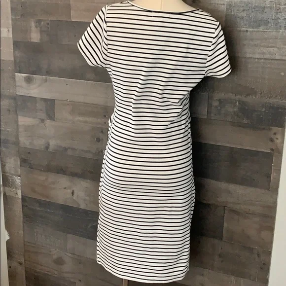 Black and White Madeleine Maternity Dress - Picture 2 of 3